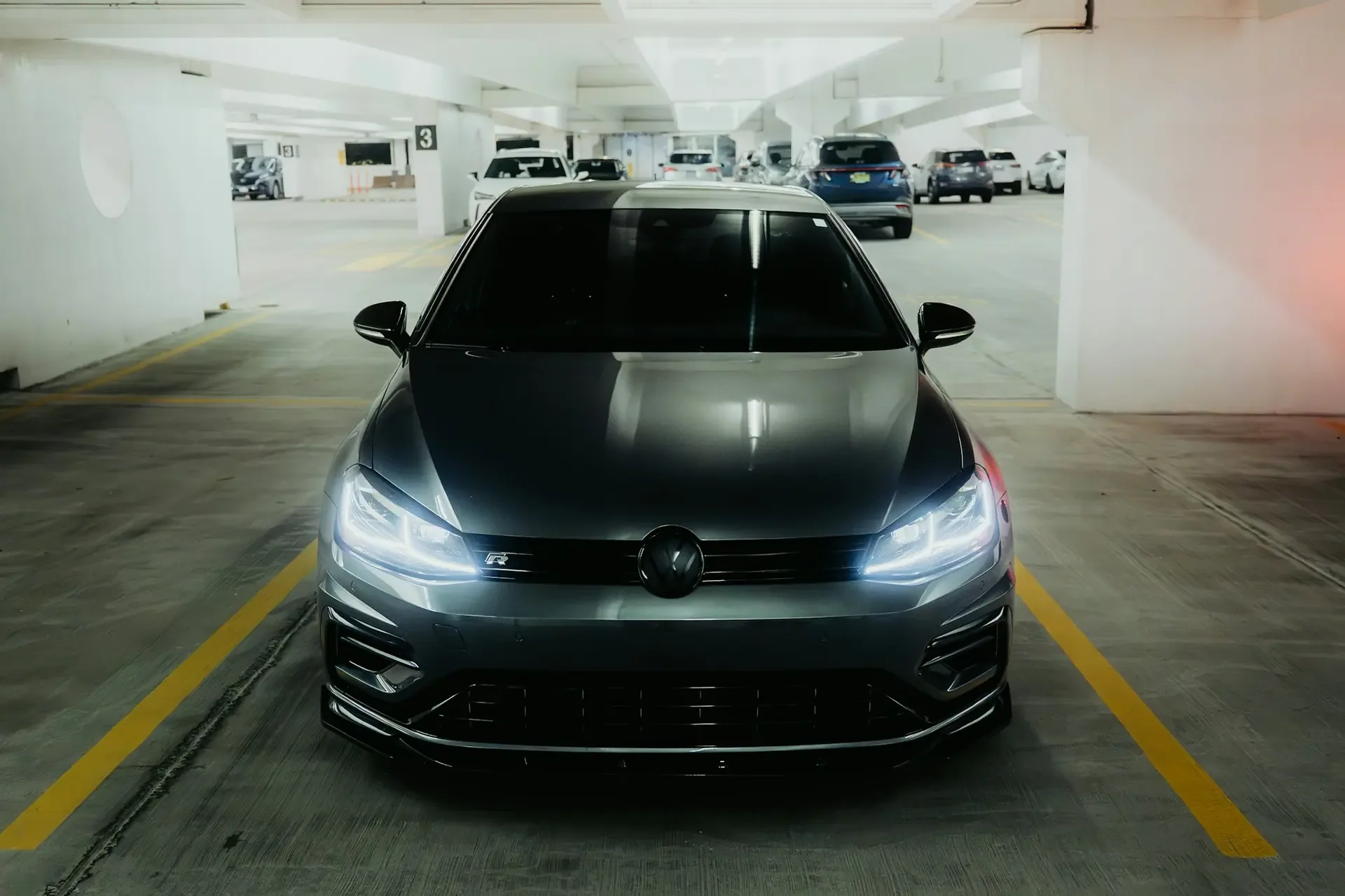 Volkswagen Golf 1.5 TSI VII · R-Line — Face avant