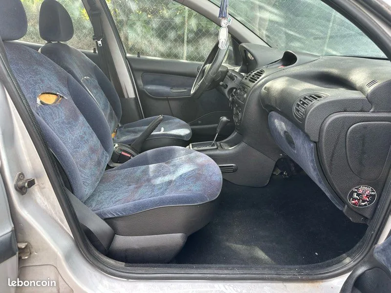 Peugeot 206 1.4 75 ch XR Présence boîte automatique