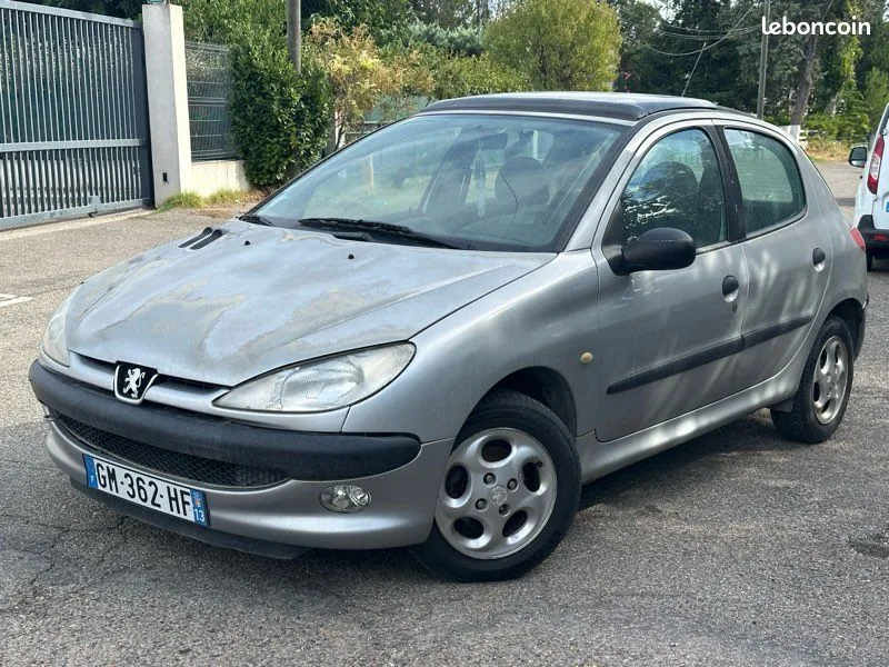 Peugeot 206 1.4 75 ch XR Présence boîte automatique