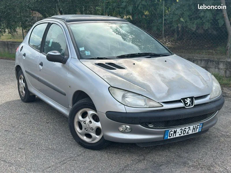 Peugeot 206 1.4 75 ch XR Présence boîte automatique
