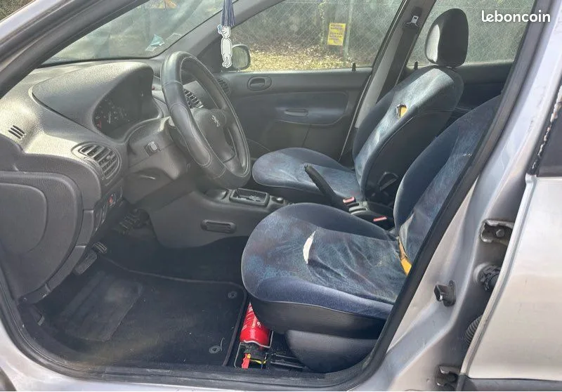 Peugeot 206 1.4 75 ch XR Présence boîte automatique