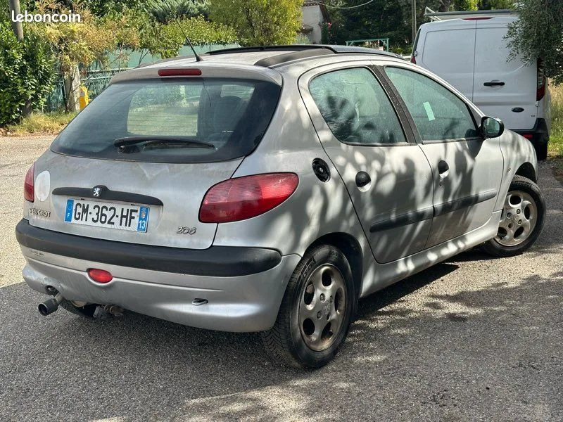 Peugeot 206 1.4 75 ch XR Présence boîte automatique