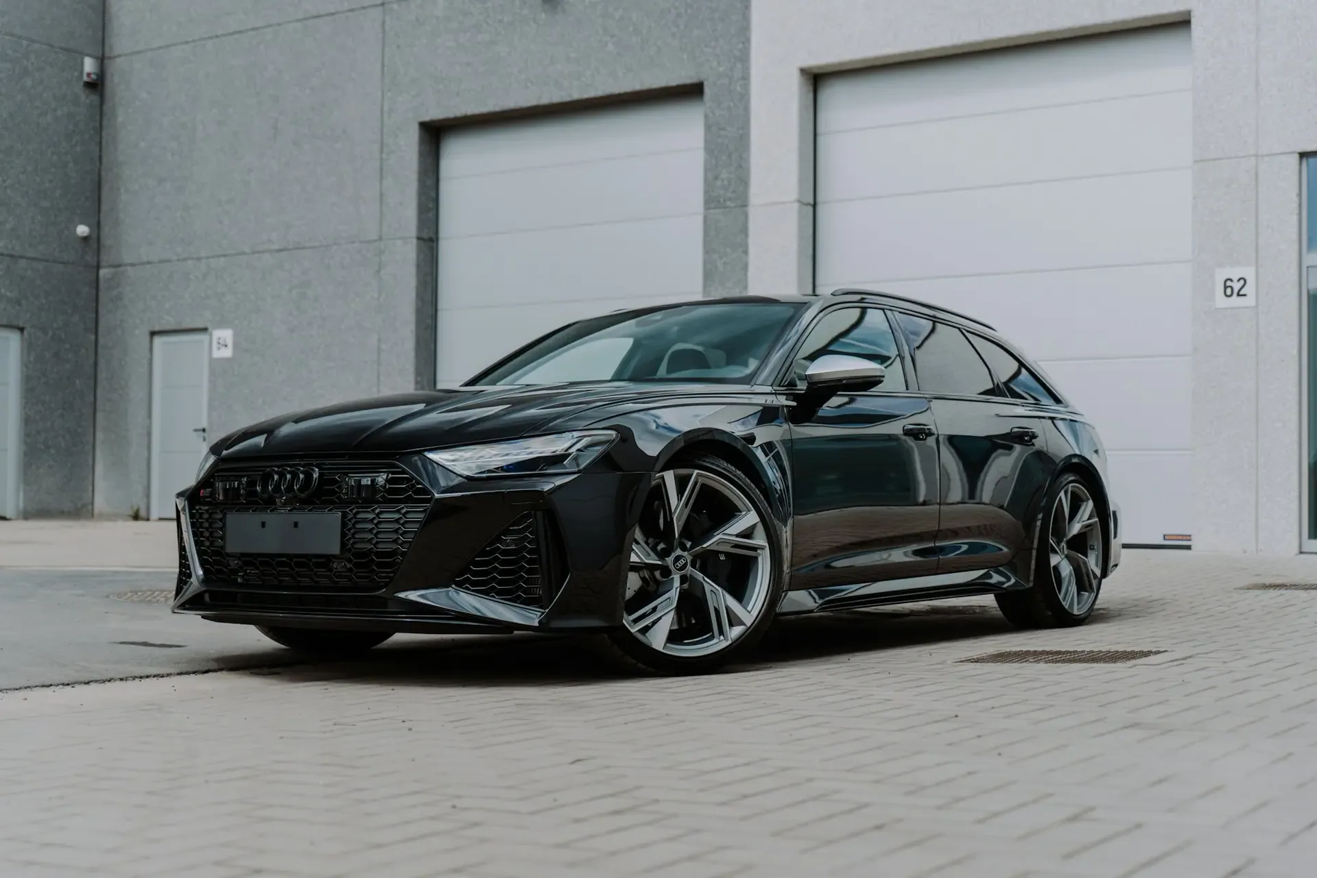 Audi RS 6 Avant C8 · quattro — Trois-quarts