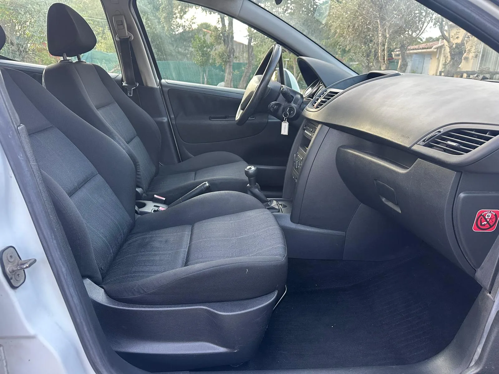 Peugeot 207 1.4 HDi 70 ch Active 5 portes