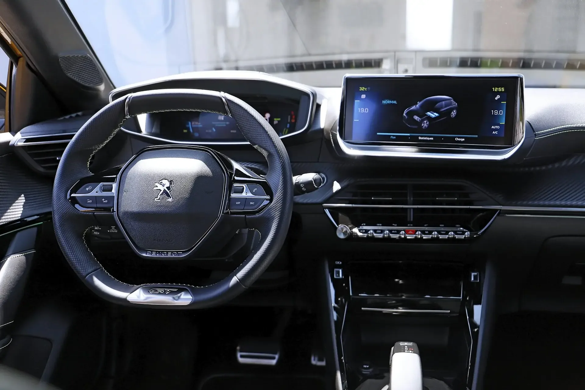 Peugeot 208 Allure II · PureTech 100 — i-Cockpit