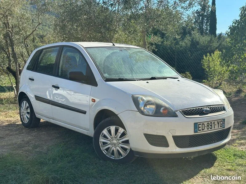 Ford Fiesta 1.4 TDCi 68 ch Ambiente 5 portes