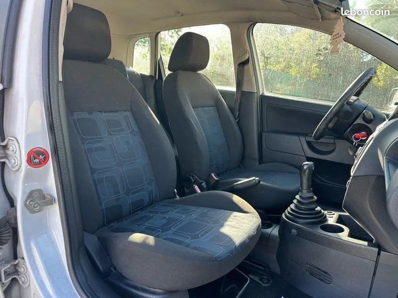 Ford Fiesta 1.4 TDCi 68 ch Ambiente 5 portes