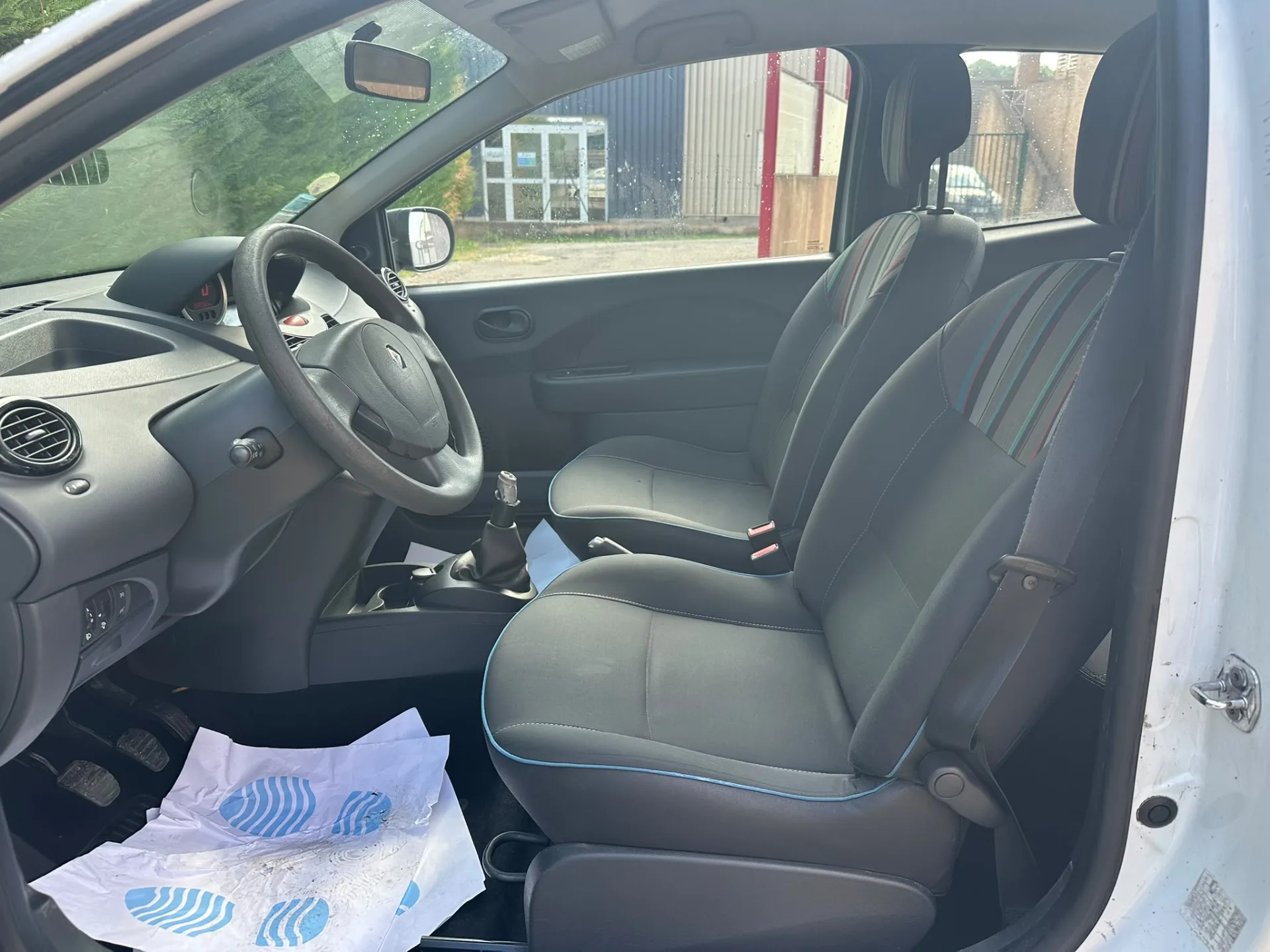 Renault Twingo II phase 2 1.5 dCi 75 ch Authentique