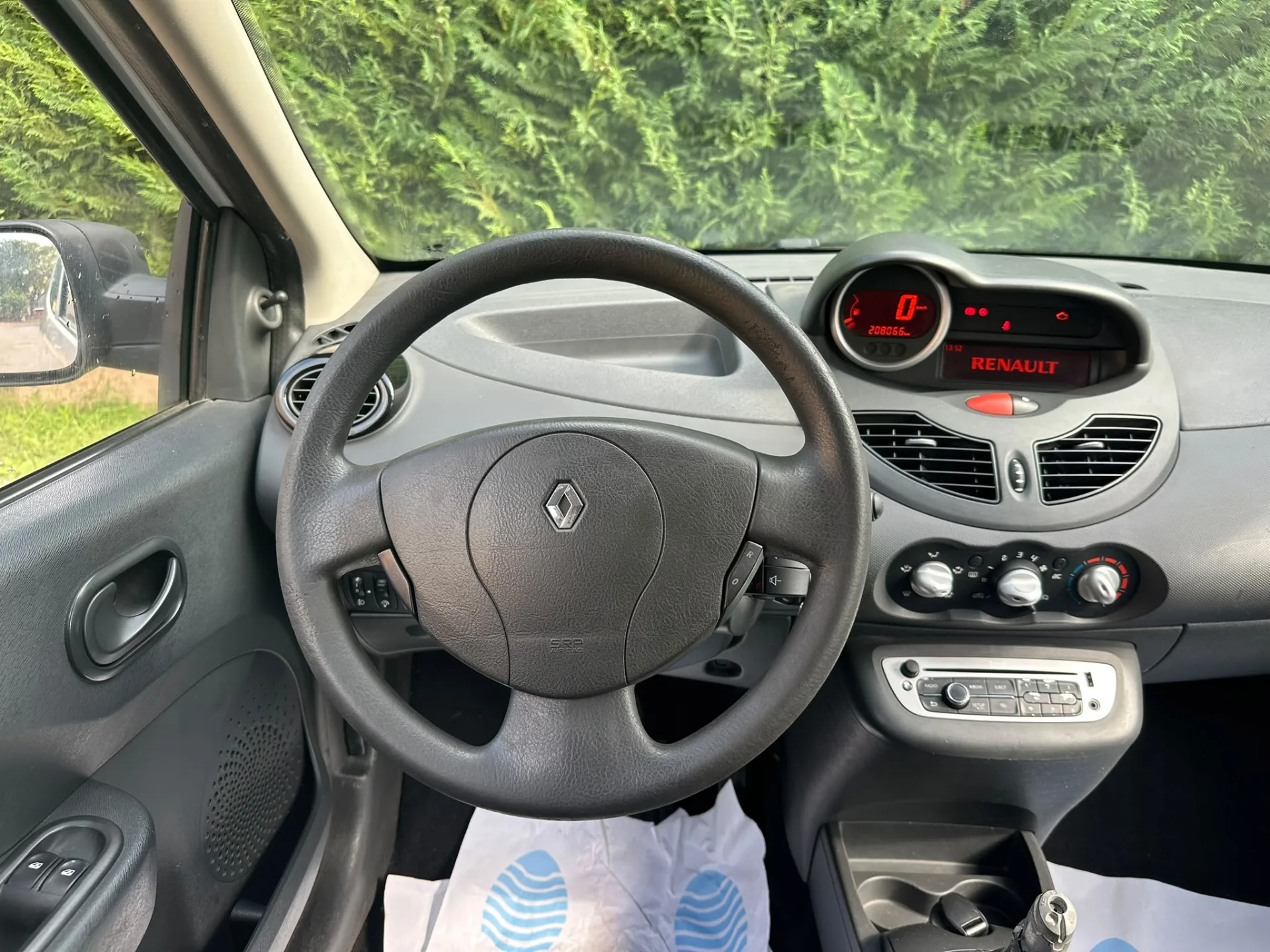 Renault Twingo II phase 2 1.5 dCi 75 ch Authentique
