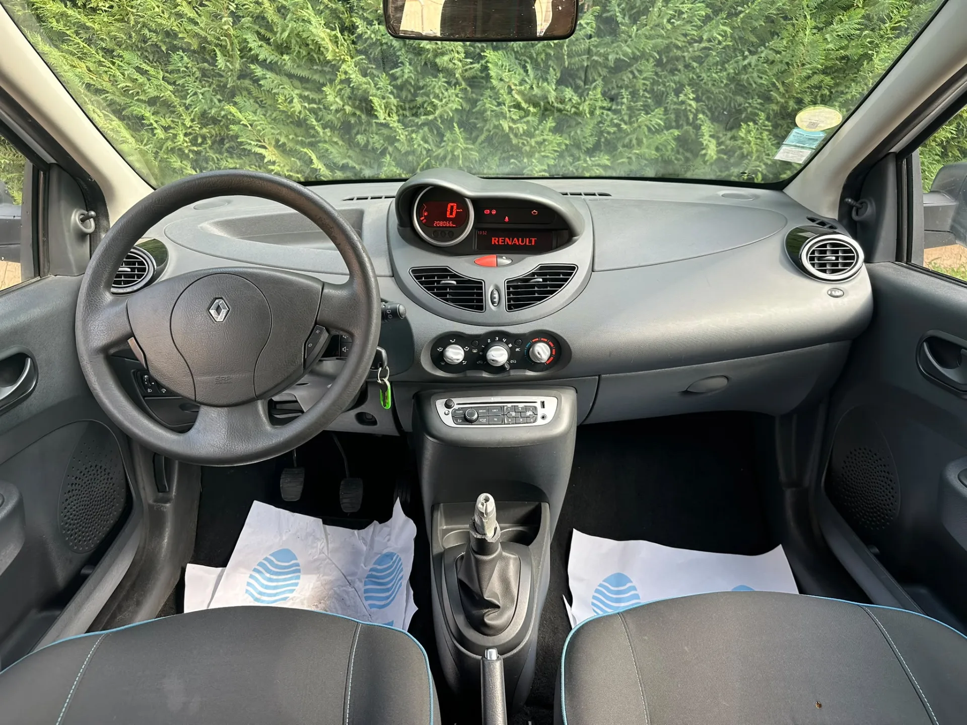 Renault Twingo II phase 2 1.5 dCi 75 ch Authentique